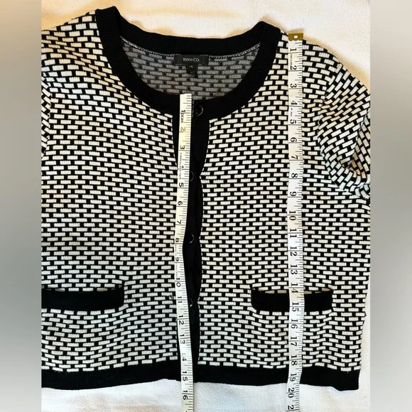 RW&Co cardigan - Picture 4 of 11